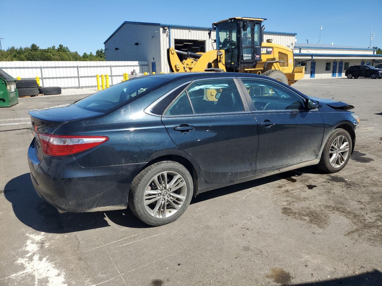 2015 Toyota Camry Le - Image 3
