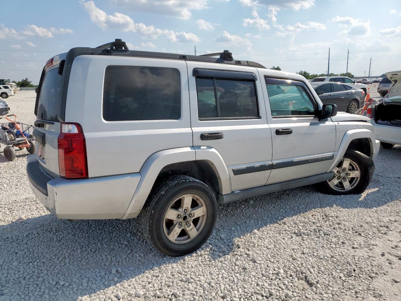 2006 Jeep Commander - Фото 3