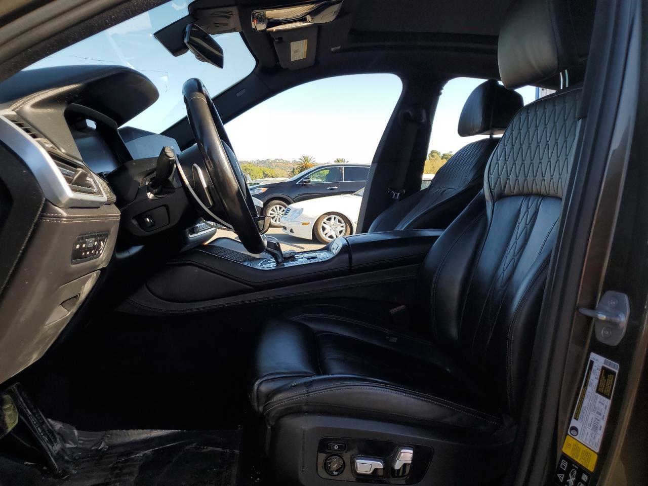 2020 BMW X6 M50I - Фото 7