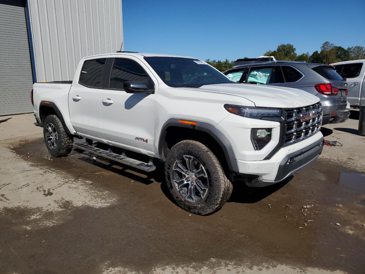 2024 GMC Canyon At4 - Image 4
