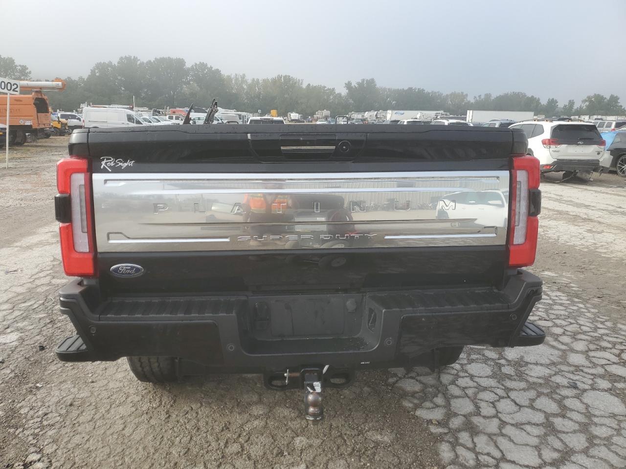 2024 Ford F250 Super Duty - Фото 6