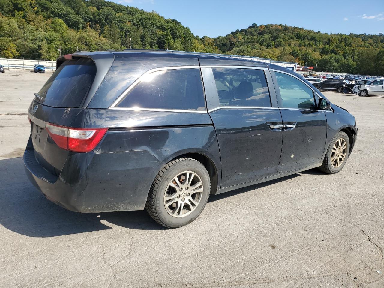 2013 Honda Odyssey Exl - Image 3