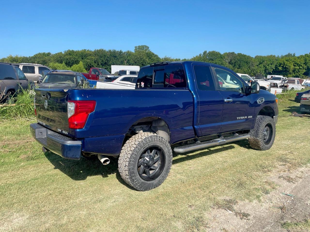 2017 Nissan Titan Xd Sv - Фото 4