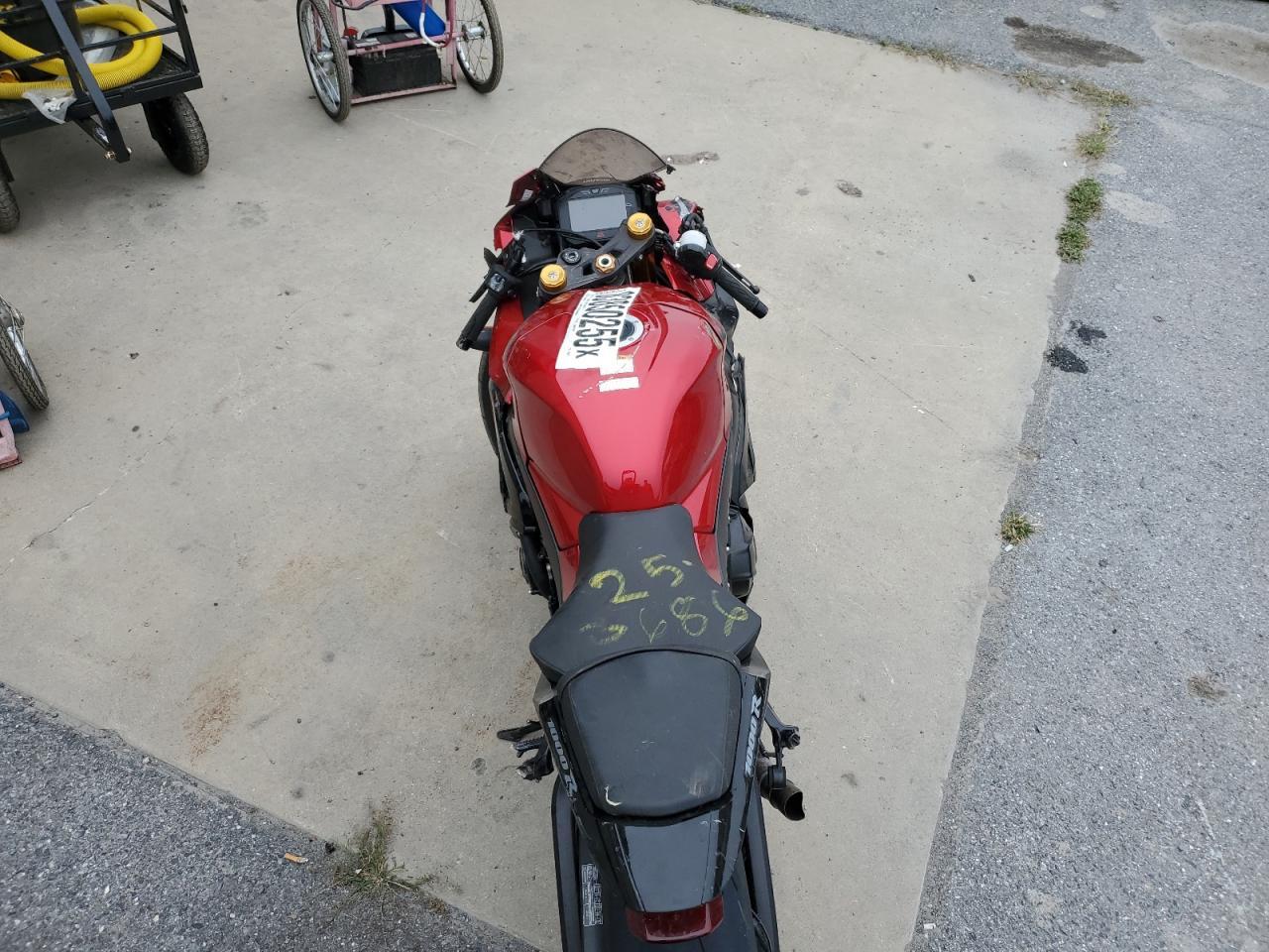 2025 Suzuki Gsx-R1000 R - Фото 6