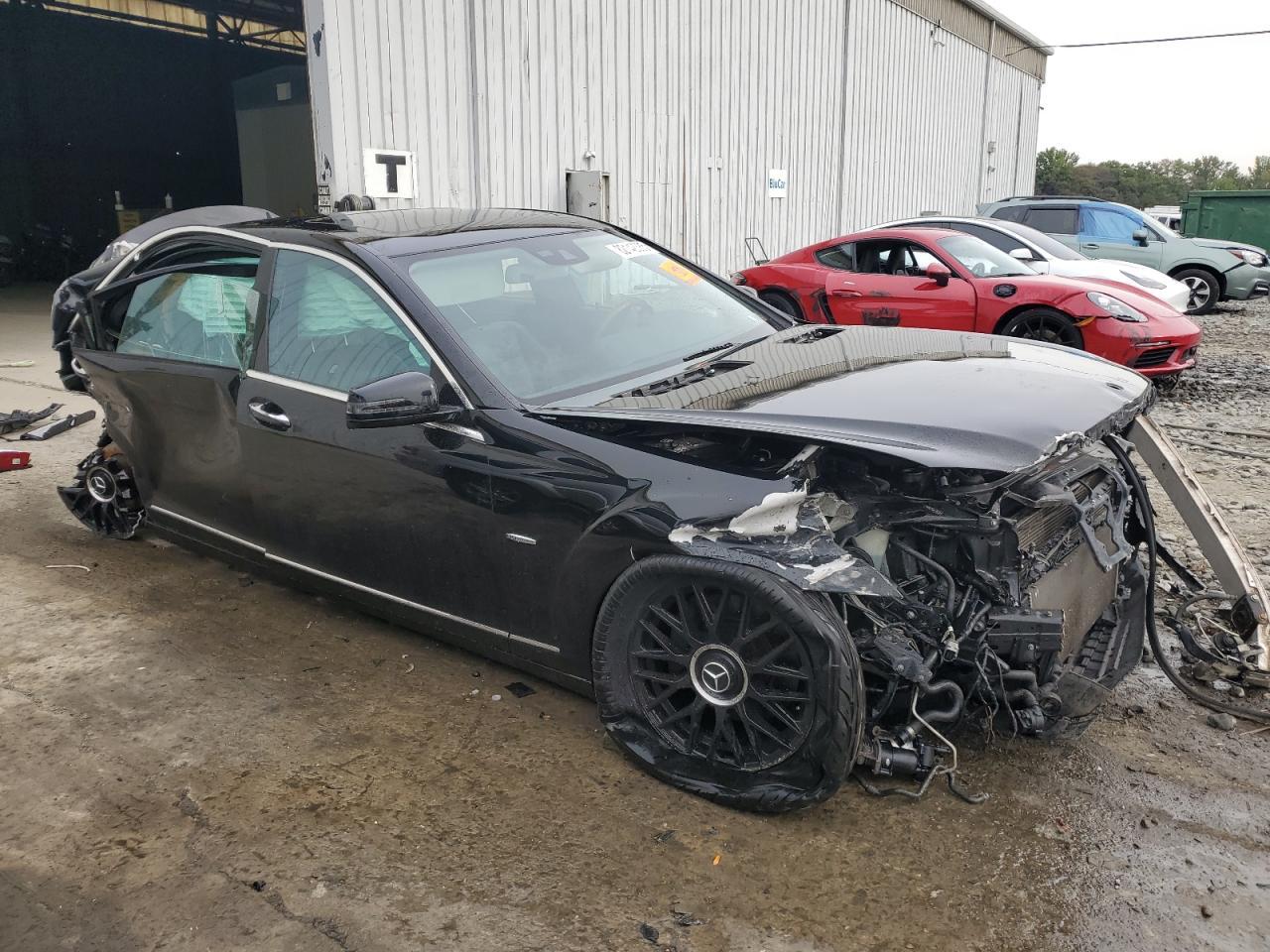 2010 Mercedes-Benz S 400 - Фото 4