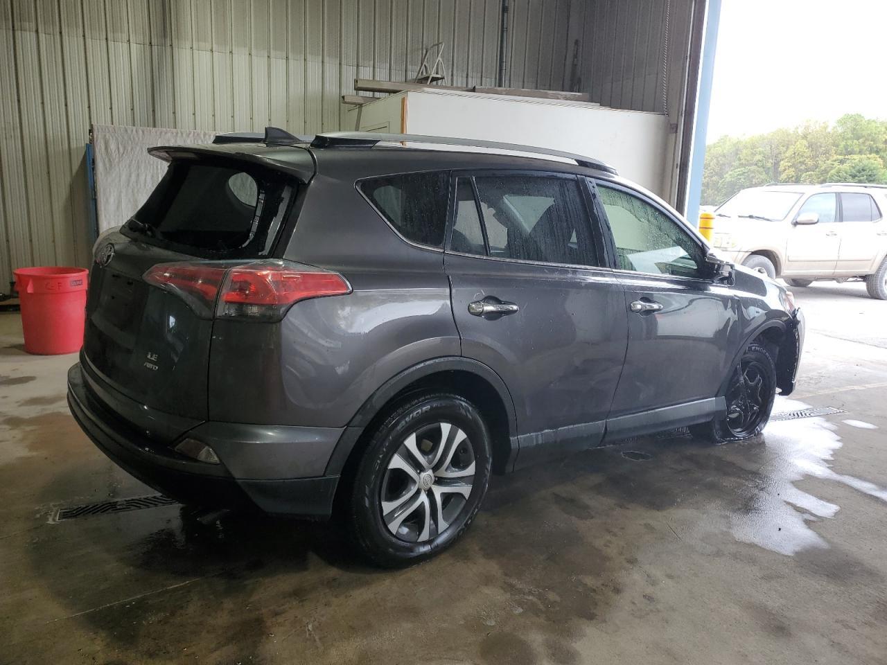 2017 Toyota Rav4 Le - Фото 3