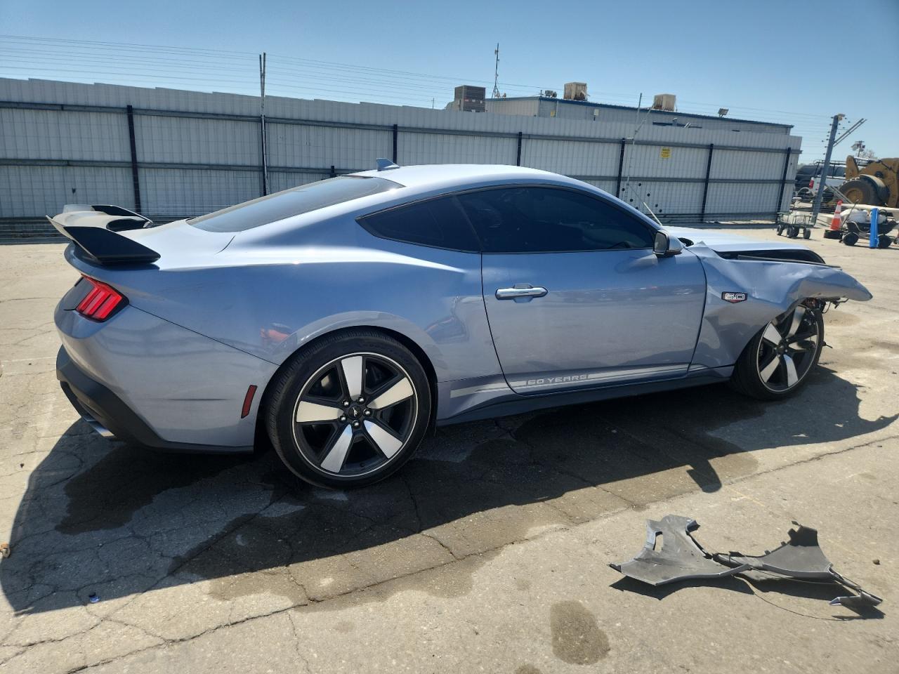 2025 Ford Mustang Gt - Фото 3