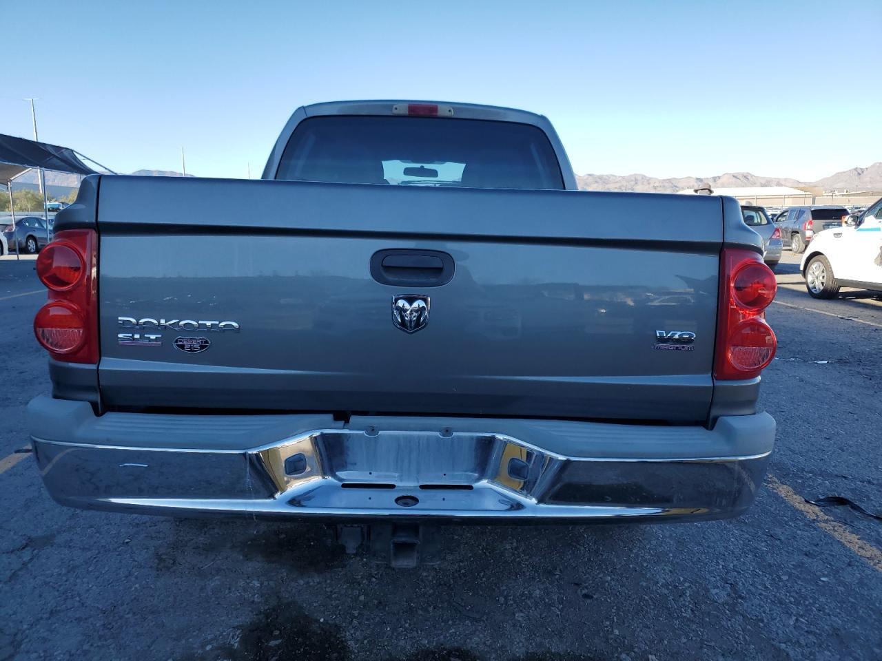 2006 Dodge Dakota Quad Slt - Image 6