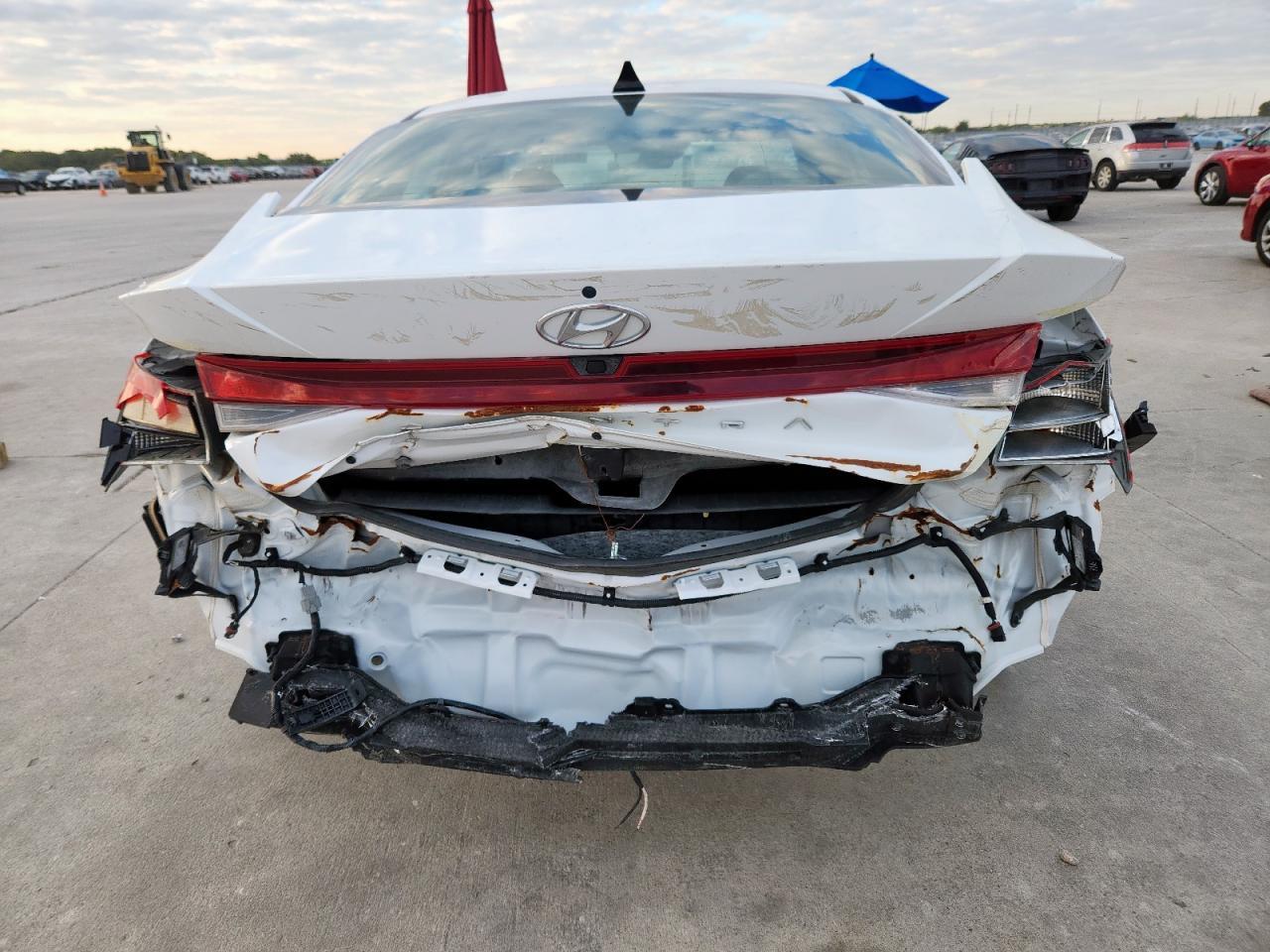 2021 Hyundai Elantra Sel - Фото 6