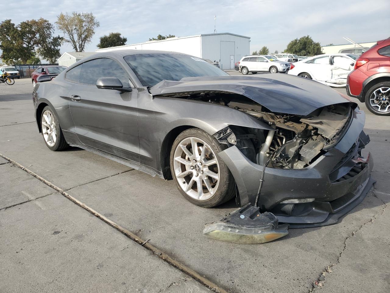 2015 Ford Mustang - Фото 4