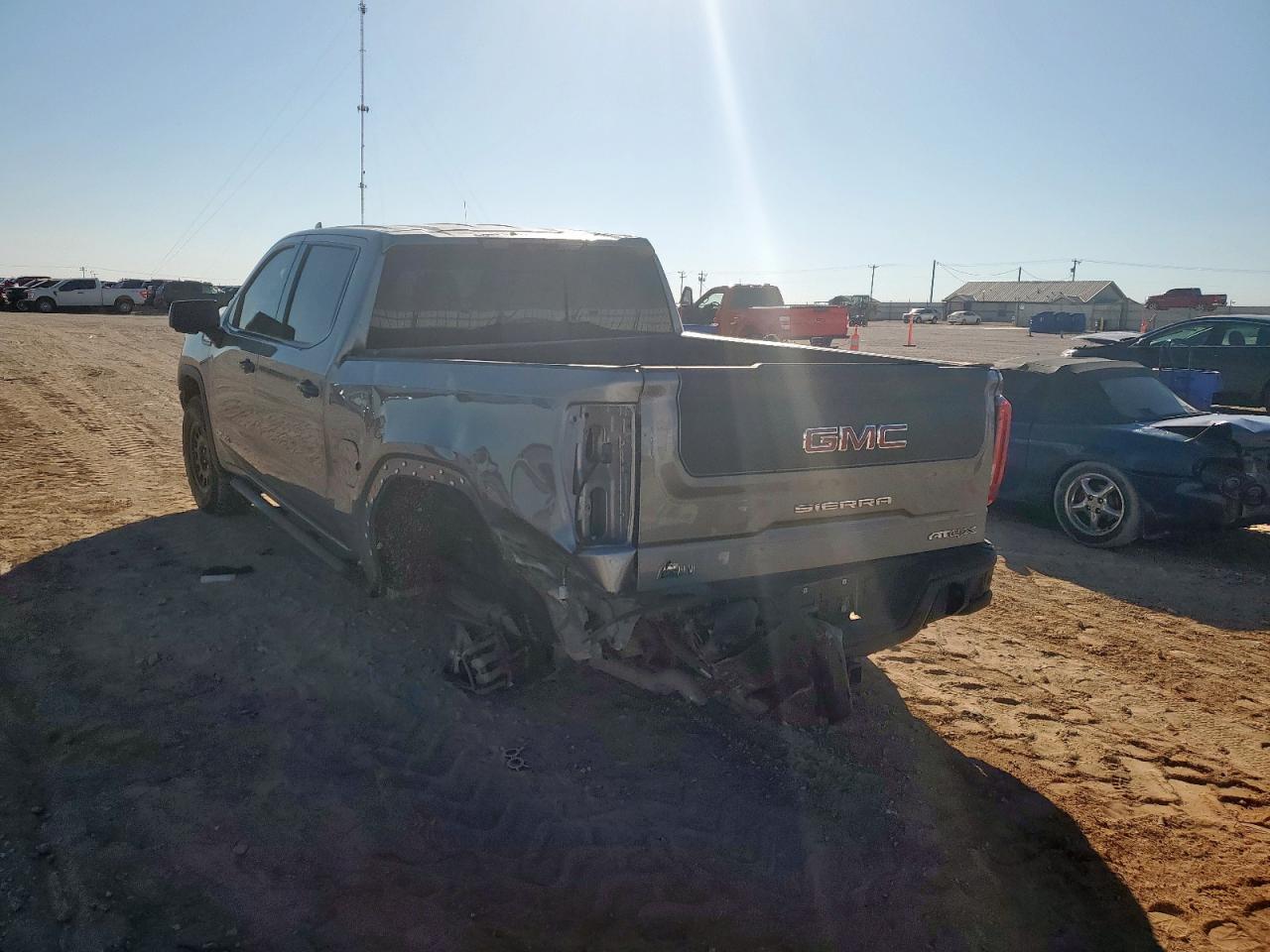 2024 GMC Sierra K1500 At4X - Фото 2