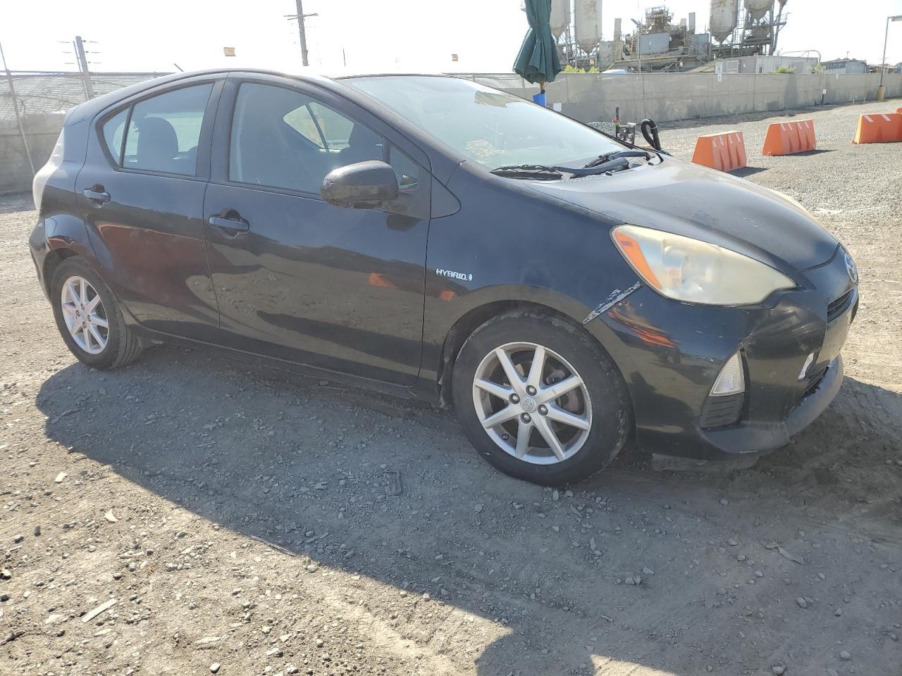 2012 Toyota Prius C - Image 4
