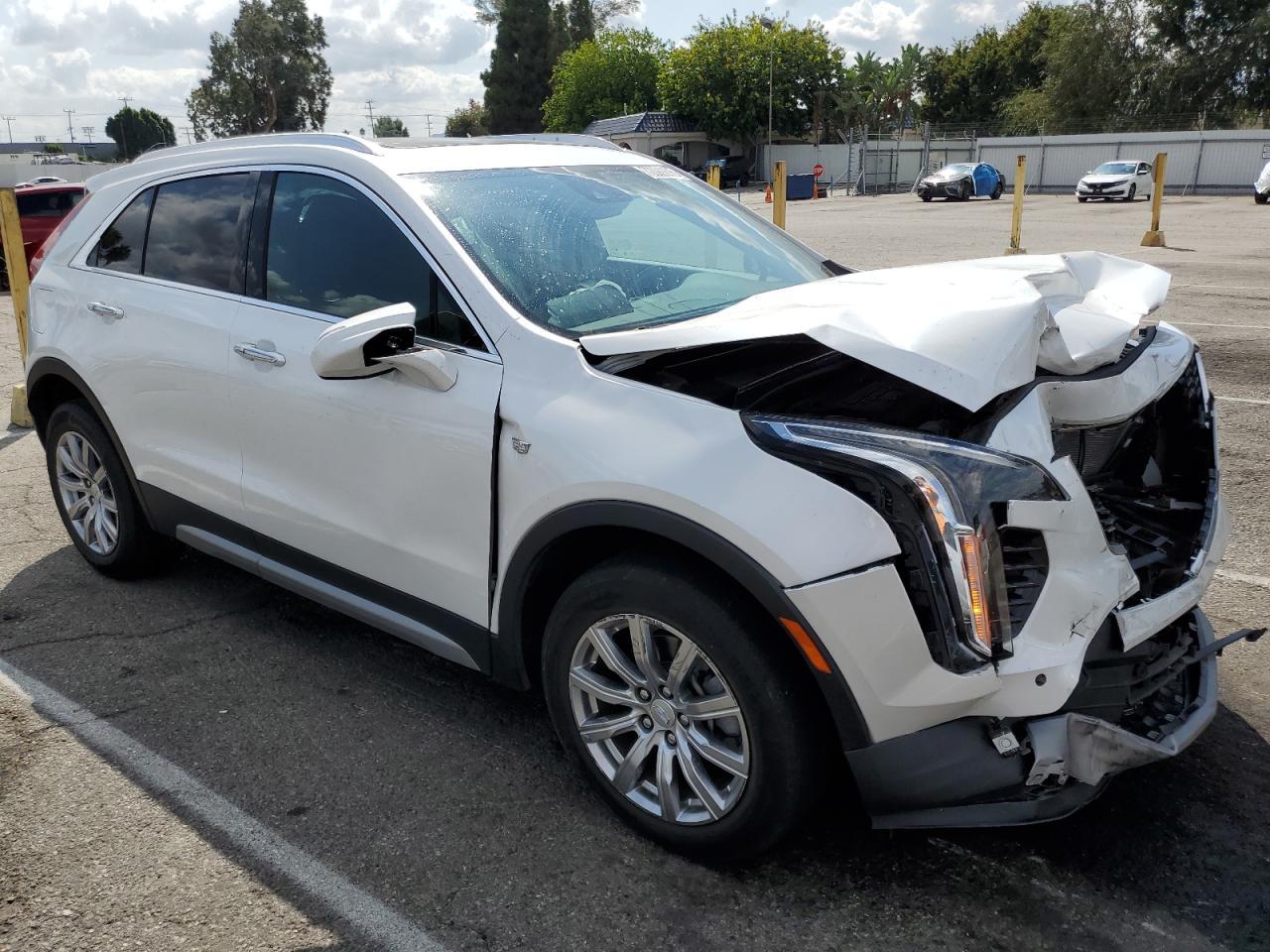 2023 Cadillac Xt4 Premium Luxury - Image 4