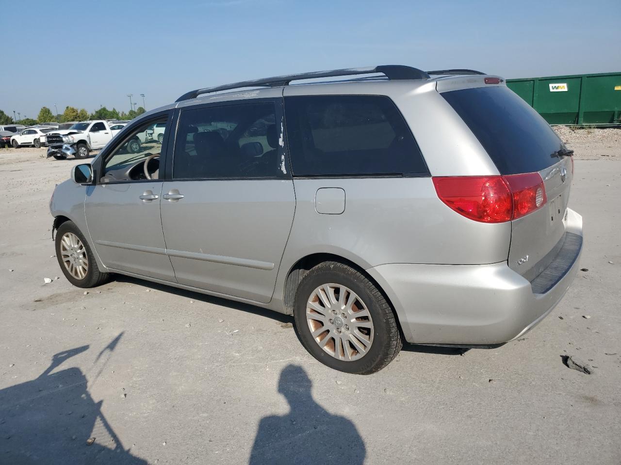 2009 Toyota Sienna Xle - Image 2