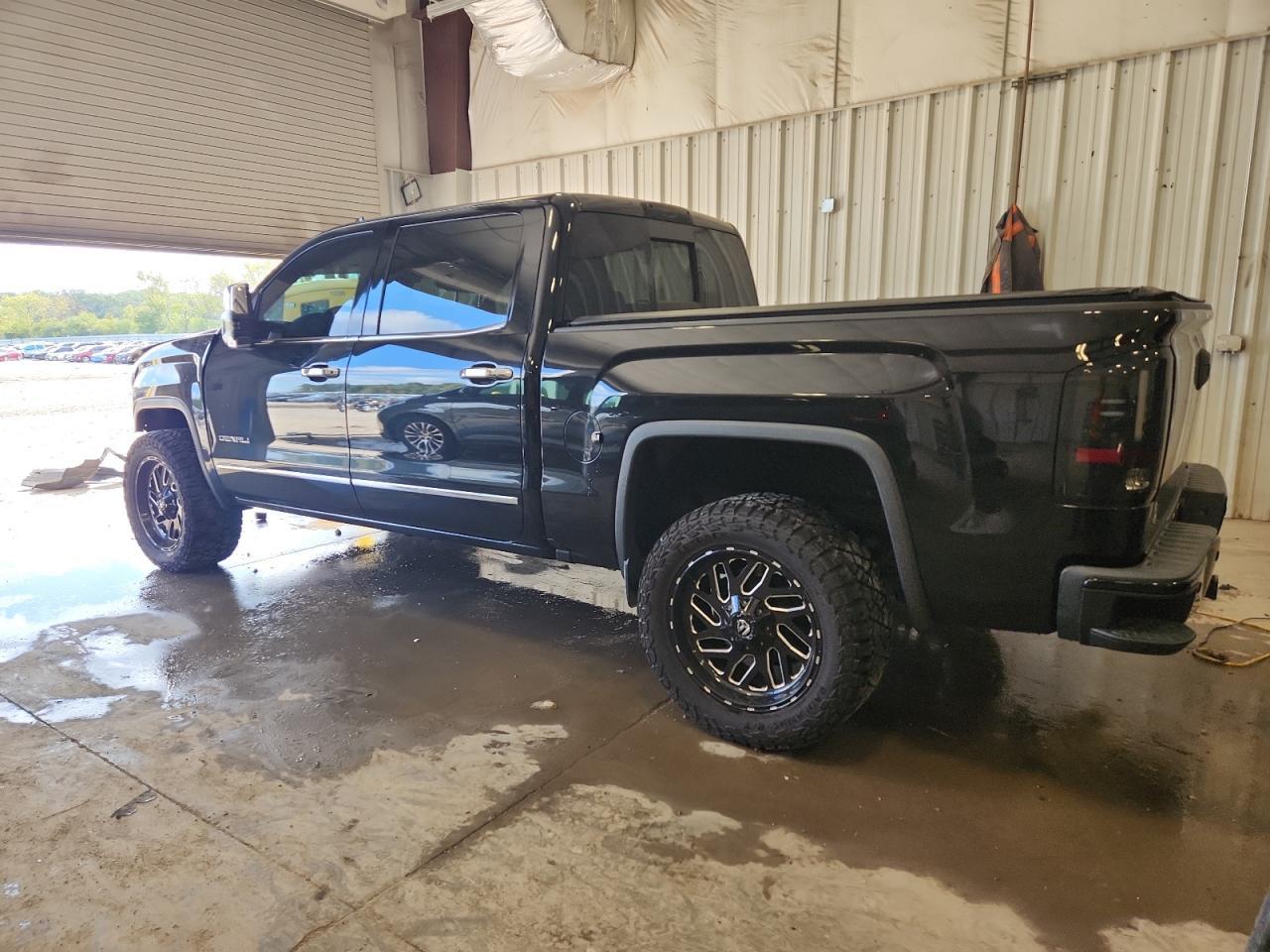 2017 GMC Sierra K1500 Denali - Image 2