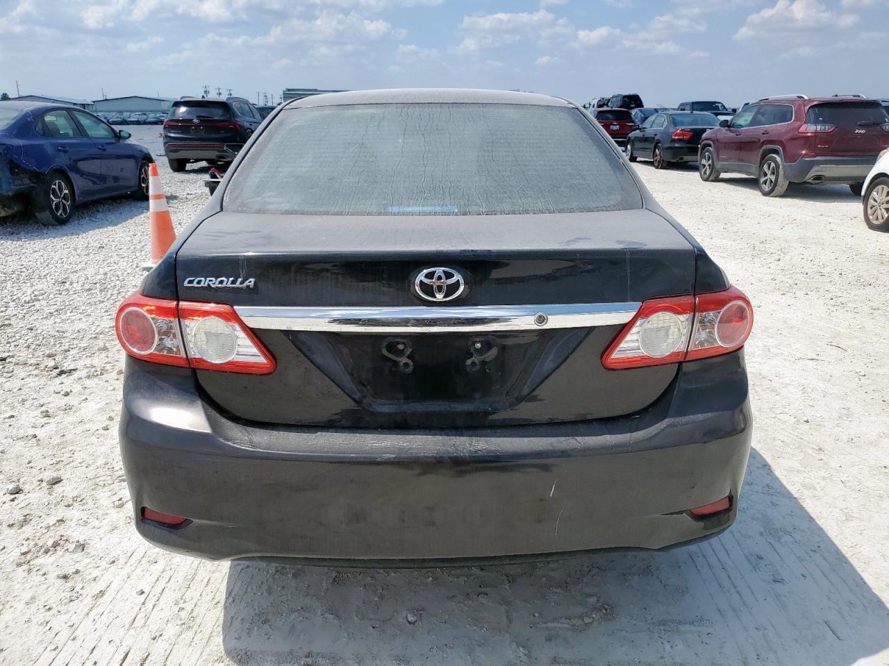 2011 Toyota Corolla Base - Фото 6