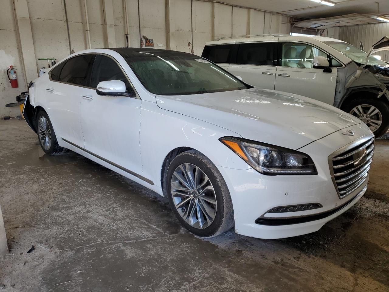 2016 Hyundai Genesis 3.8L - Фото 4