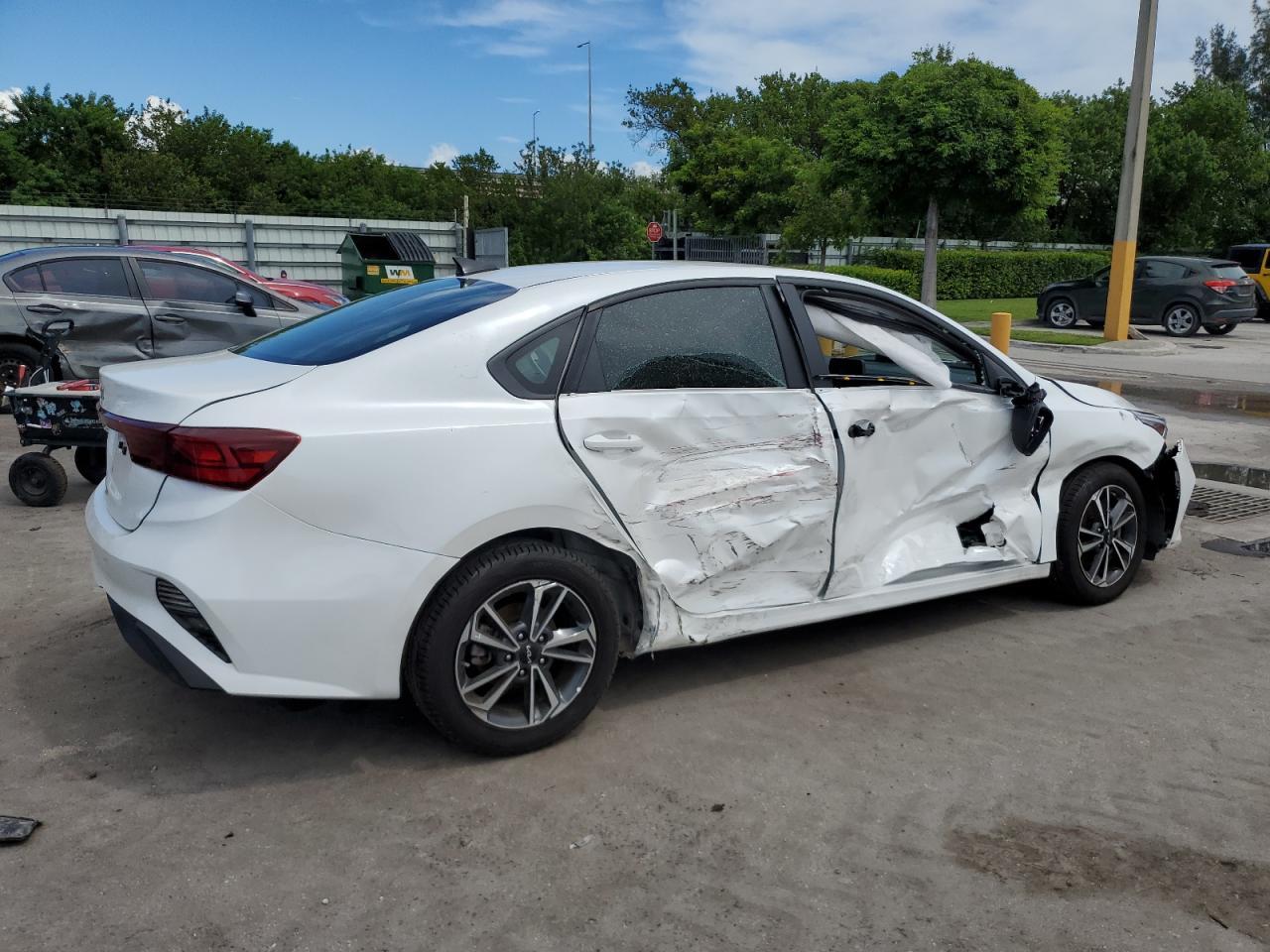 2024 Kia Forte Lx - Image 3