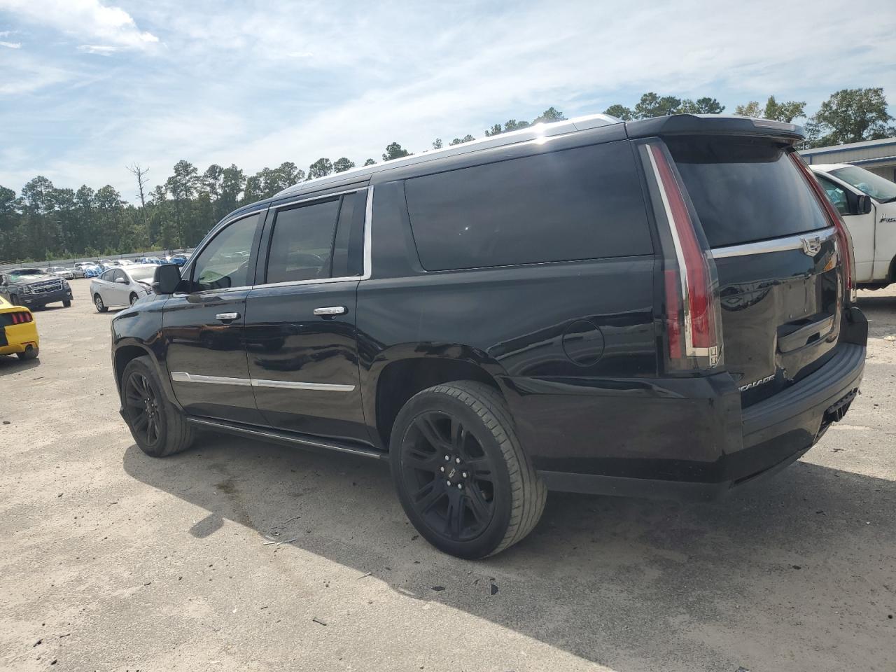 2016 Cadillac Escalade Esv Premium - Фото 2