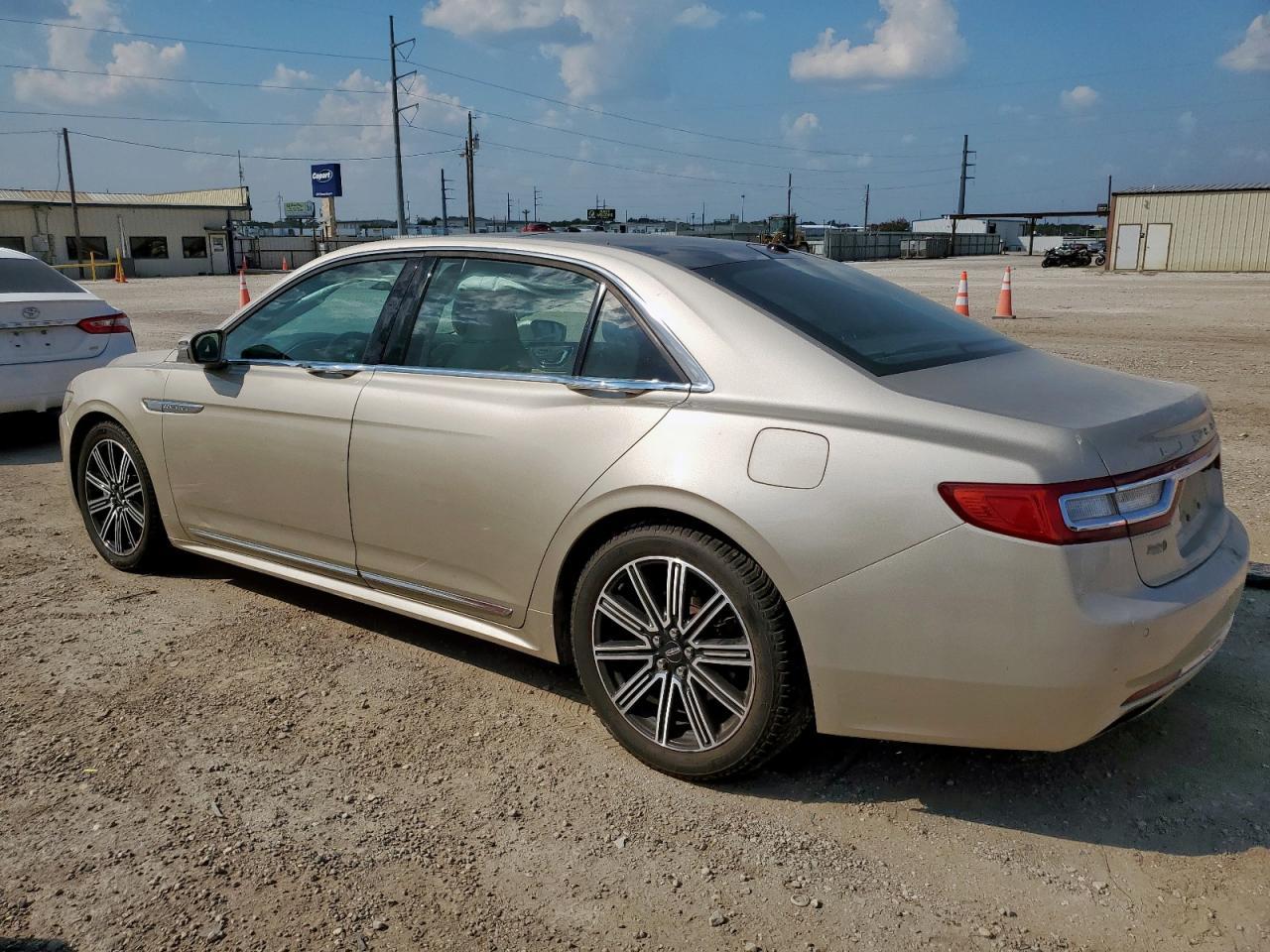2017 Lincoln Continental Reserve - Фото 2