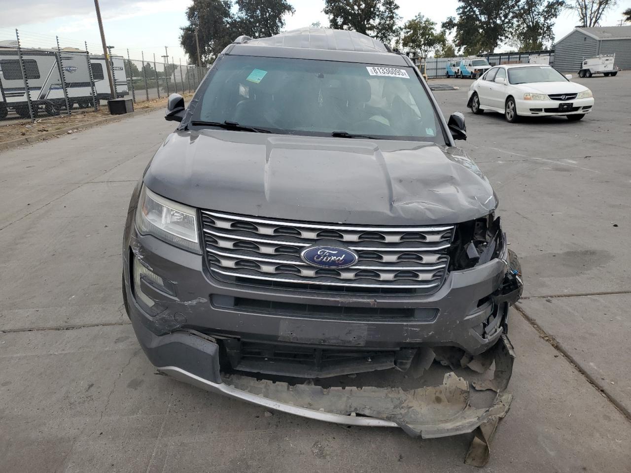 2016 Ford Explorer Xlt - Фото 5