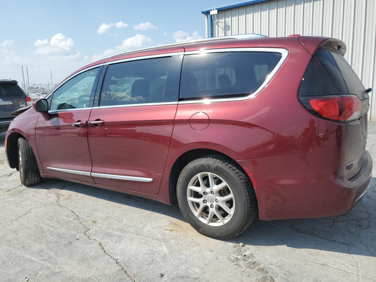2020 Chrysler Pacifica Touring L - Фото 2