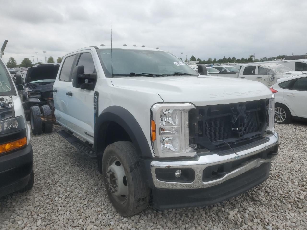 2023 Ford F550 Super Duty - Фото 4