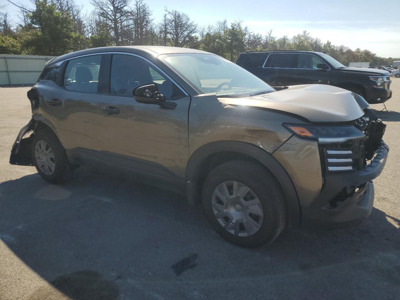 2025 Nissan Kicks S - Фото 4