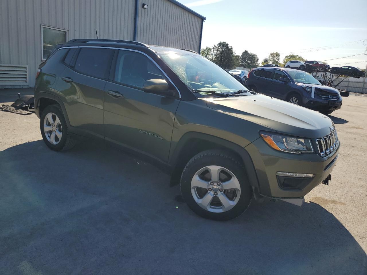 2019 Jeep Compass Latitude - Image 4