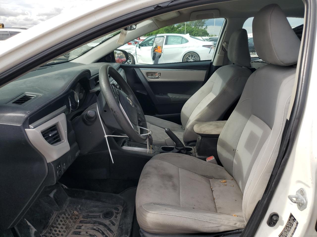 2015 Toyota Corolla L - Фото 7