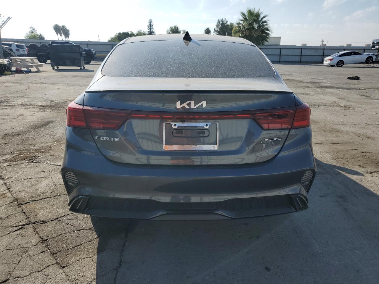 2024 Kia Forte Gt Line - Фото 6