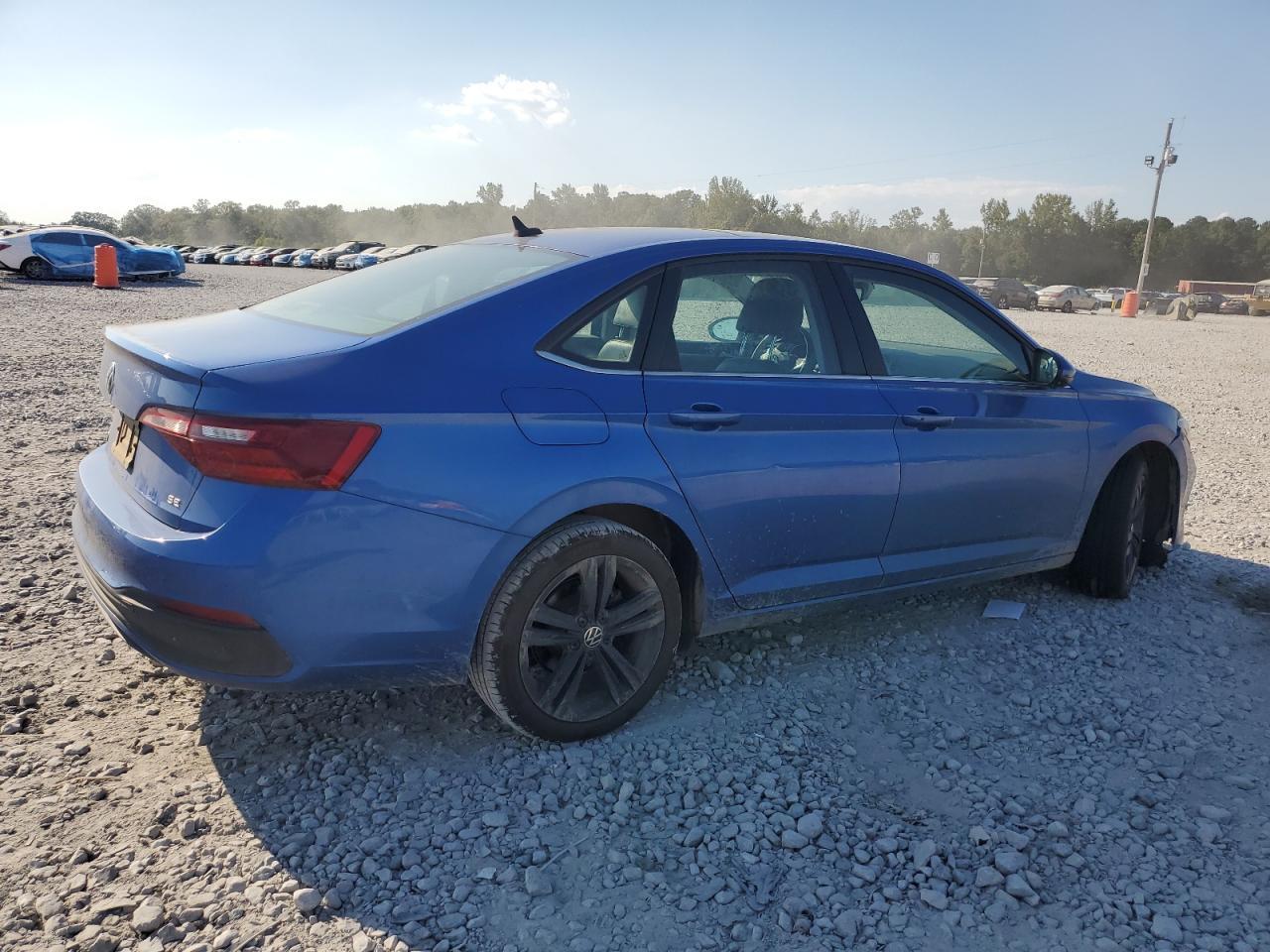 2022 Volkswagen Jetta Se - Фото 3