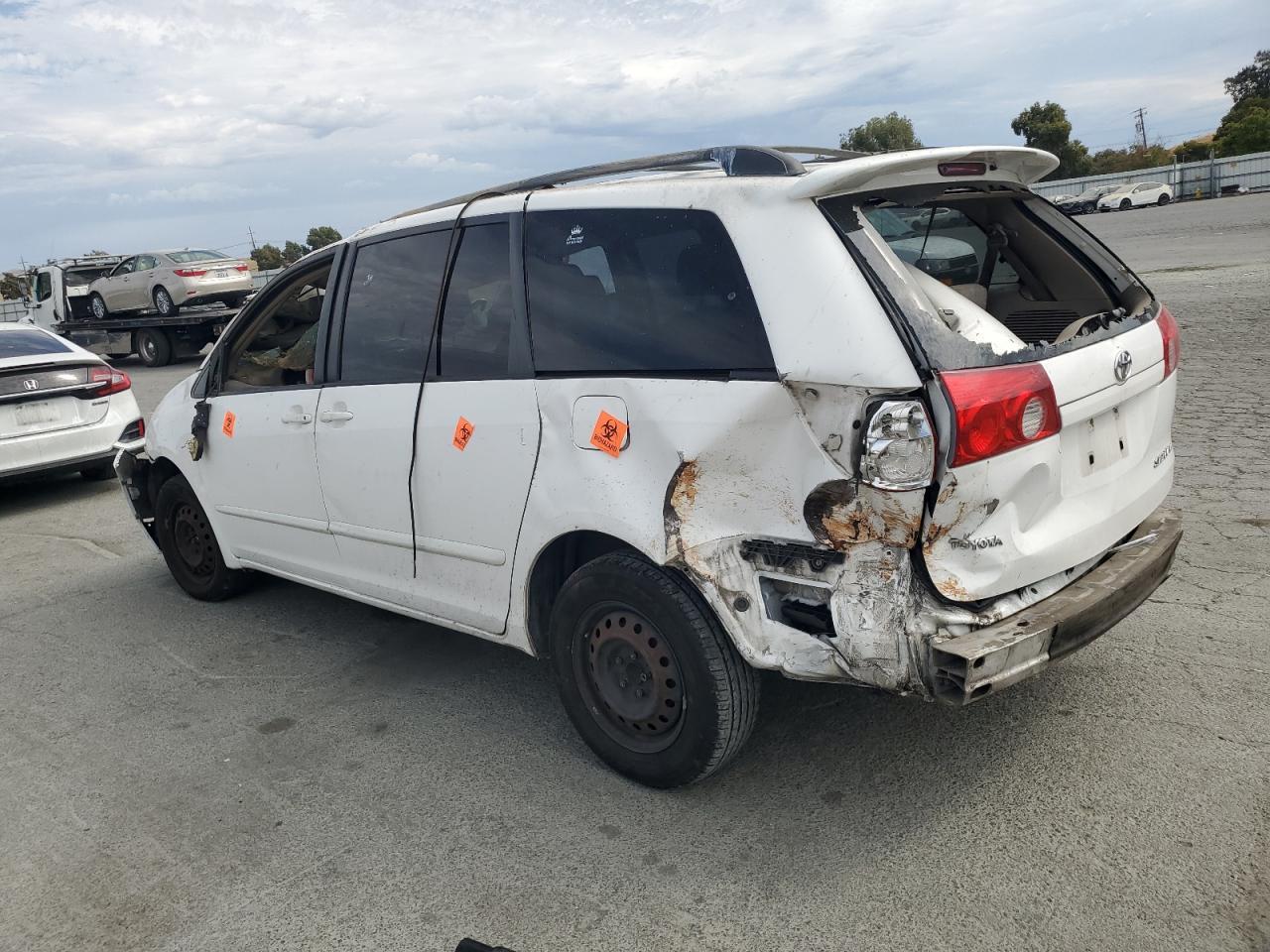 2006 Toyota Sienna Ce - Image 2