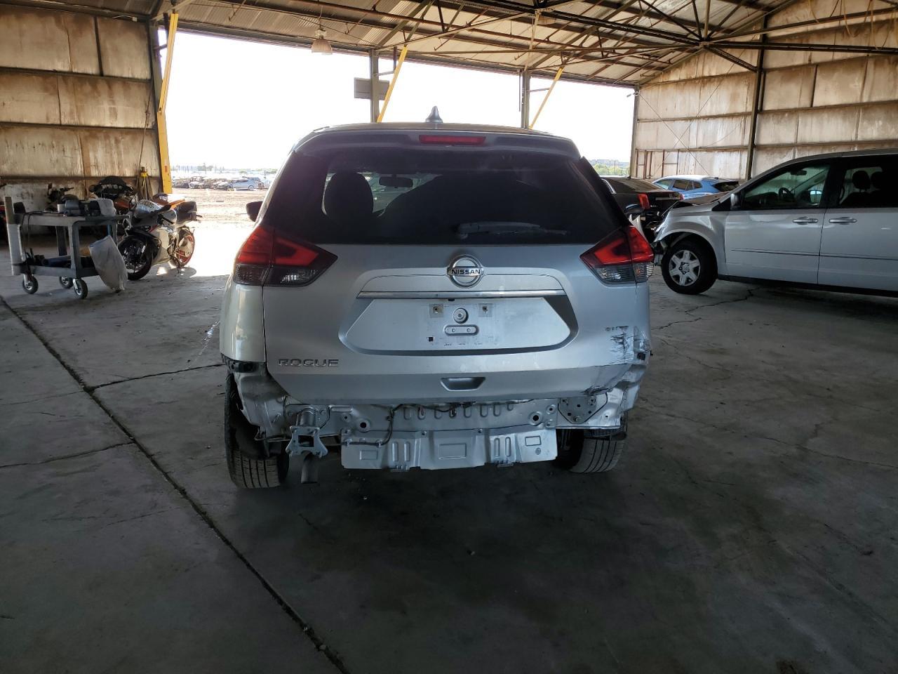 2017 Nissan Rogue S - Фото 6