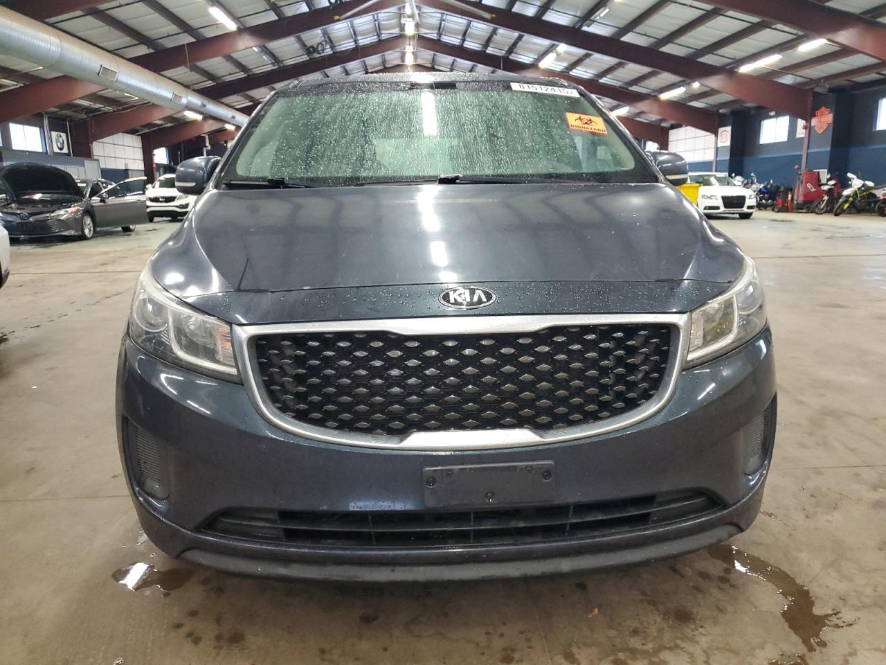 2016 Kia Sedona Lx - Image 5