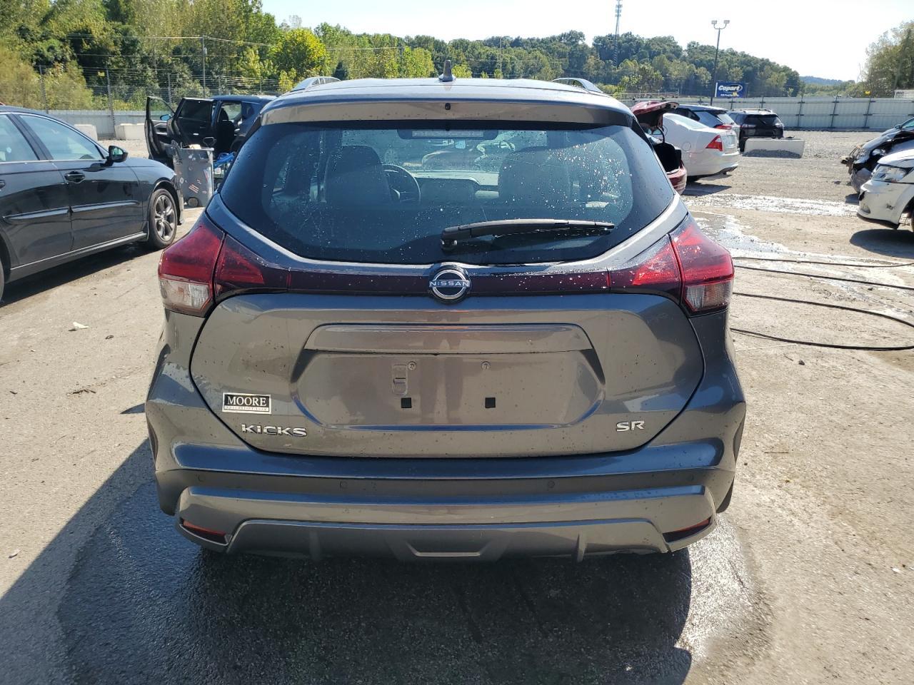 2024 Nissan Kicks Sr - Image 6