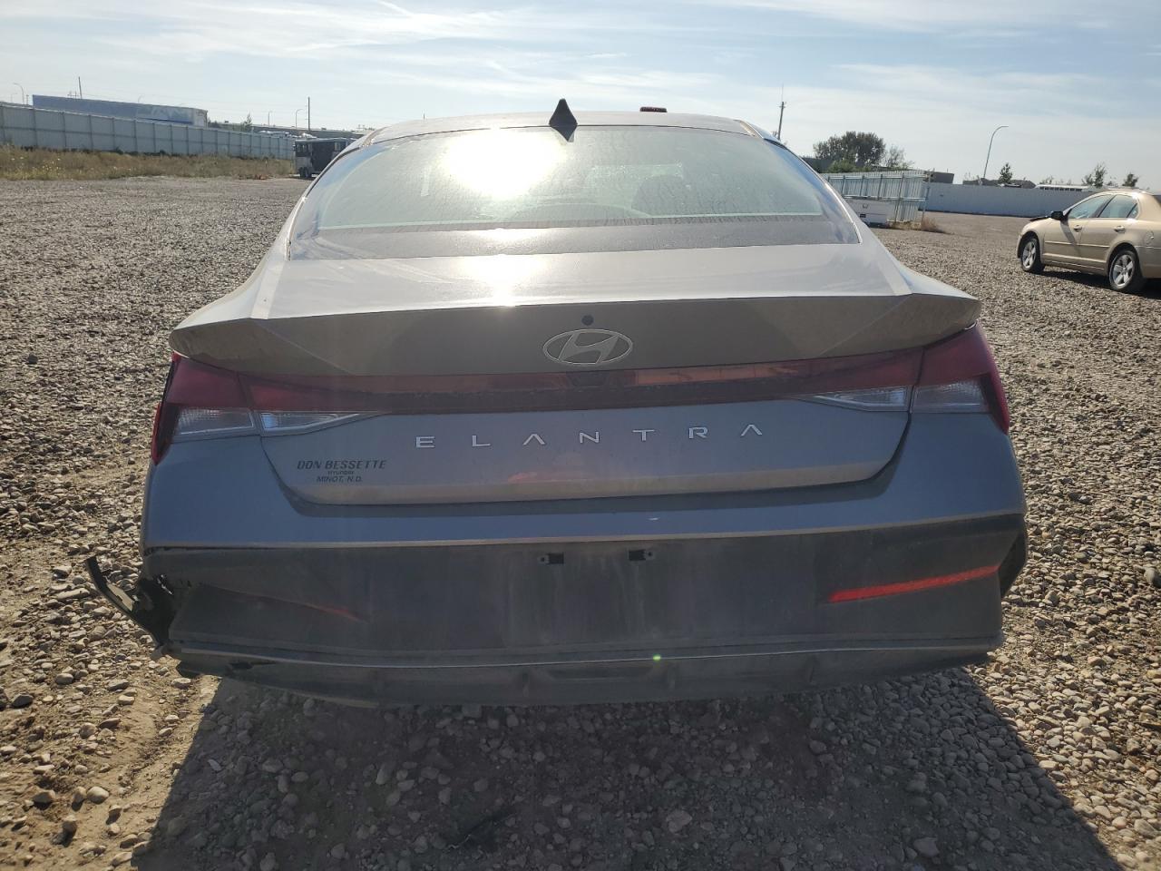 2024 Hyundai Elantra Se - Image 6