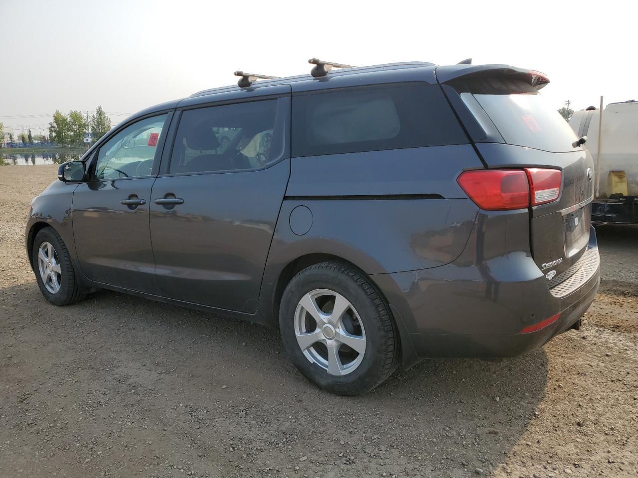 2017 Kia Sedona Lx - Фото 2