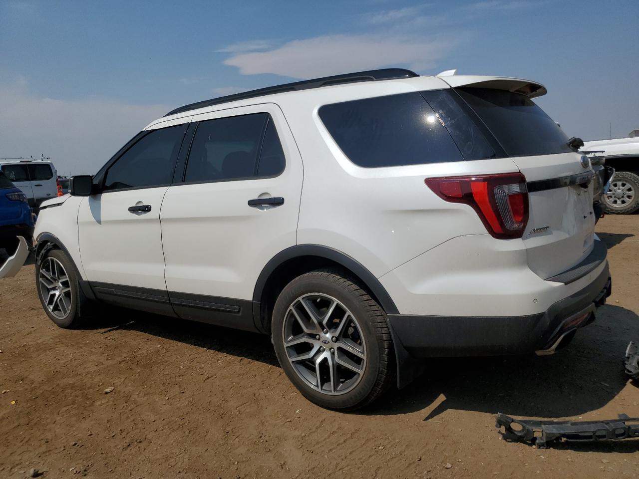 2017 Ford Explorer Sport - Image 2