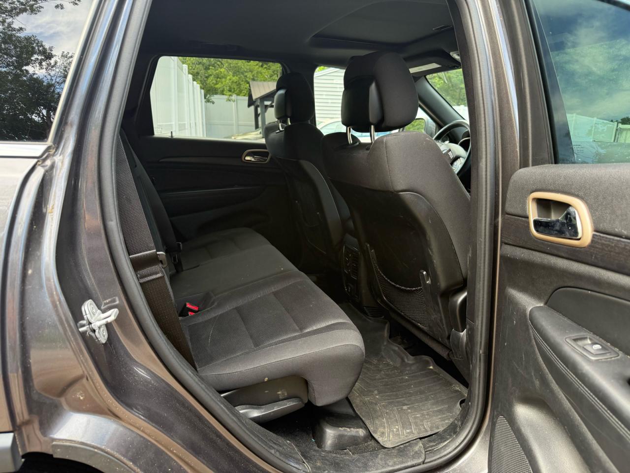 2014 Jeep Grand Cherokee Laredo - Image 6
