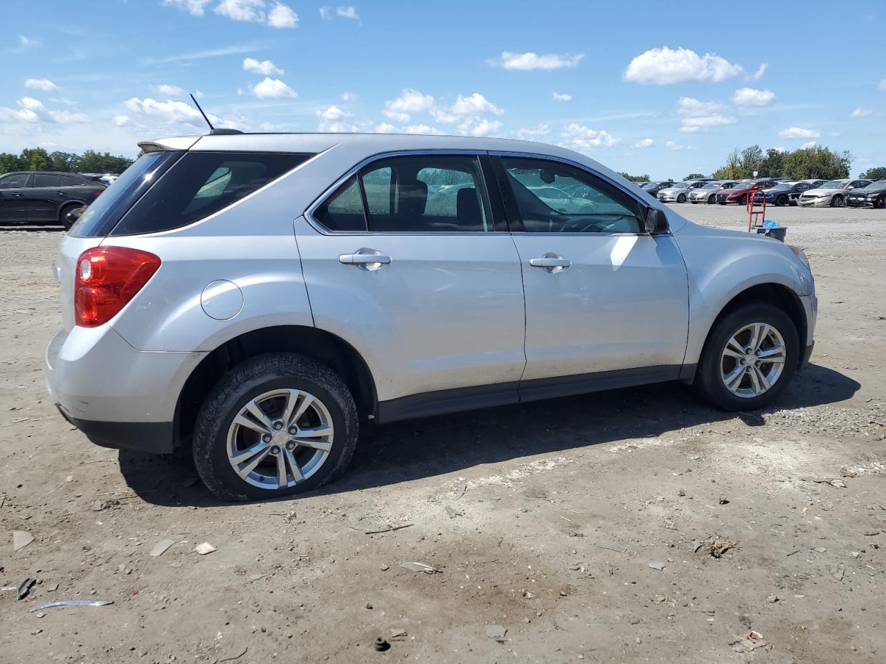 2015 Chevrolet Equinox Ls - Фото 3