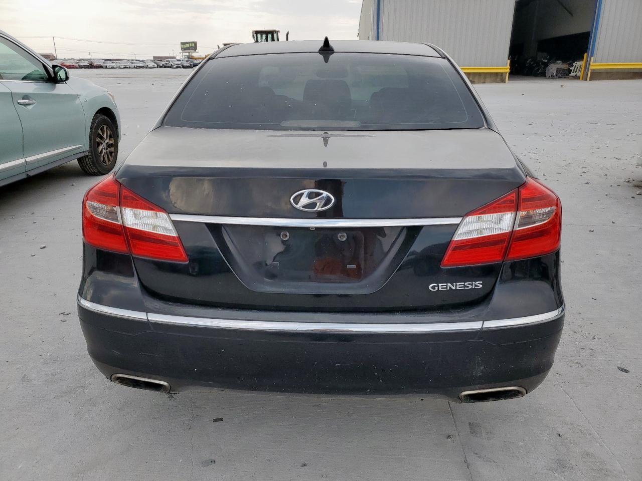 2012 Hyundai Genesis 3.8L - Image 6