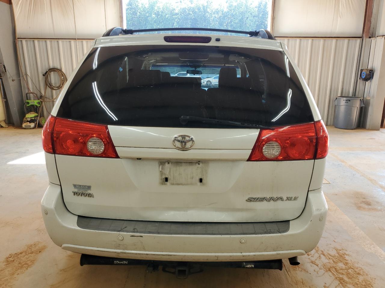 2010 Toyota Sienna Xle - Фото 6
