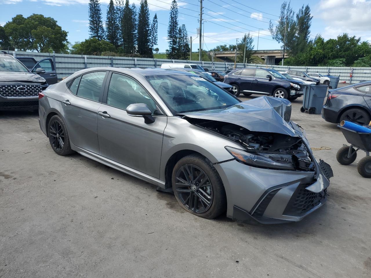 2025 Toyota Camry Xse - Image 4