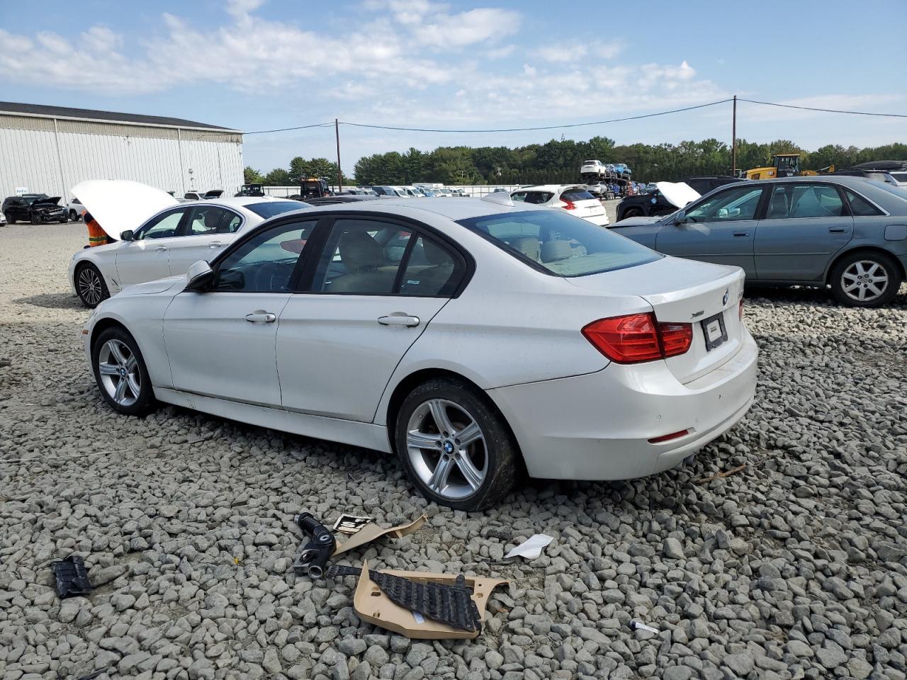 2015 BMW 328 Xi Sulev - Image 2