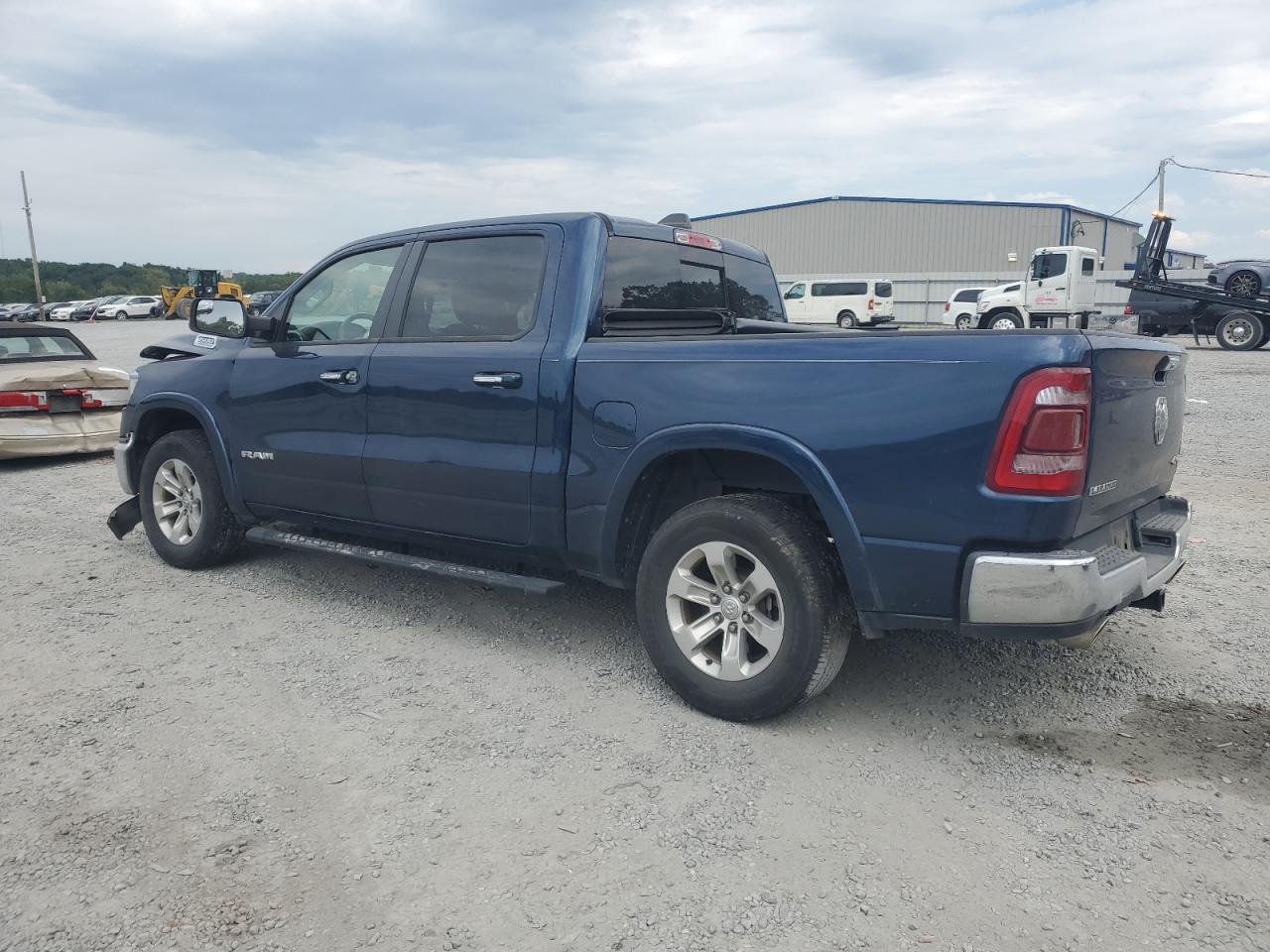 2021 Ram 1500 Laramie - Фото 2