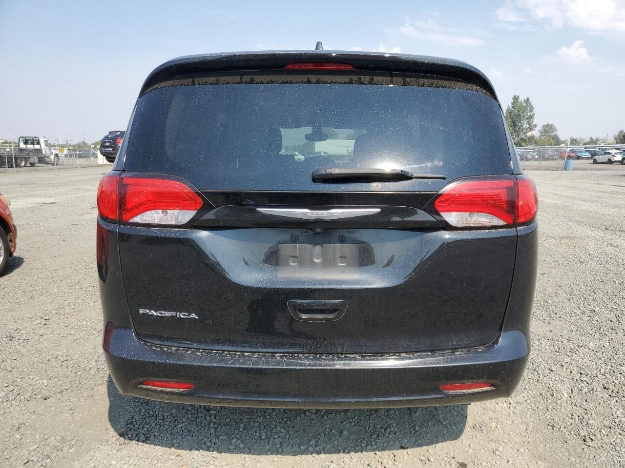 2017 Chrysler Pacifica Touring - Фото 6