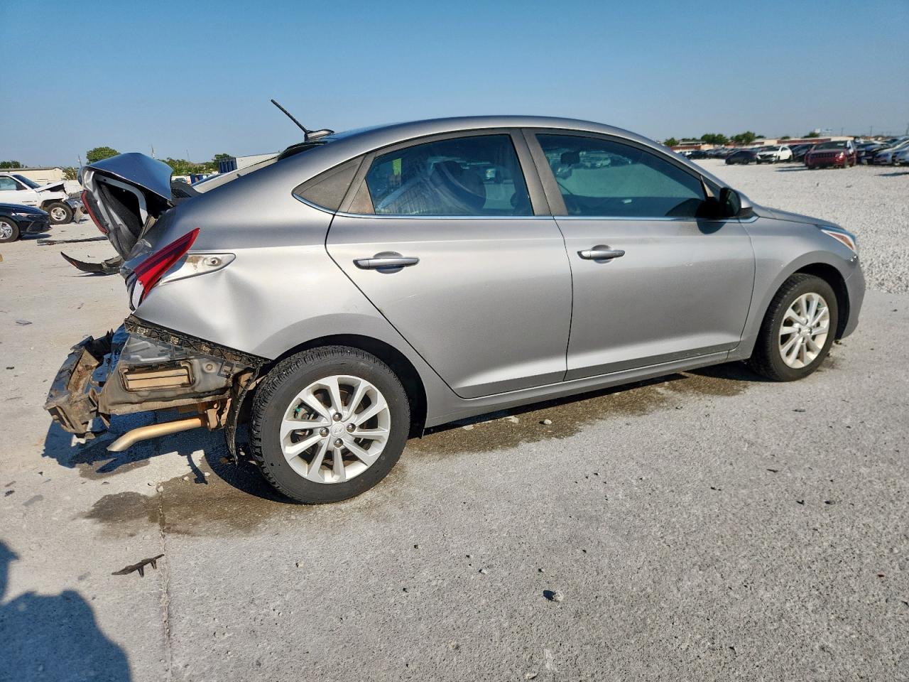 2021 Hyundai Accent Se - Фото 3