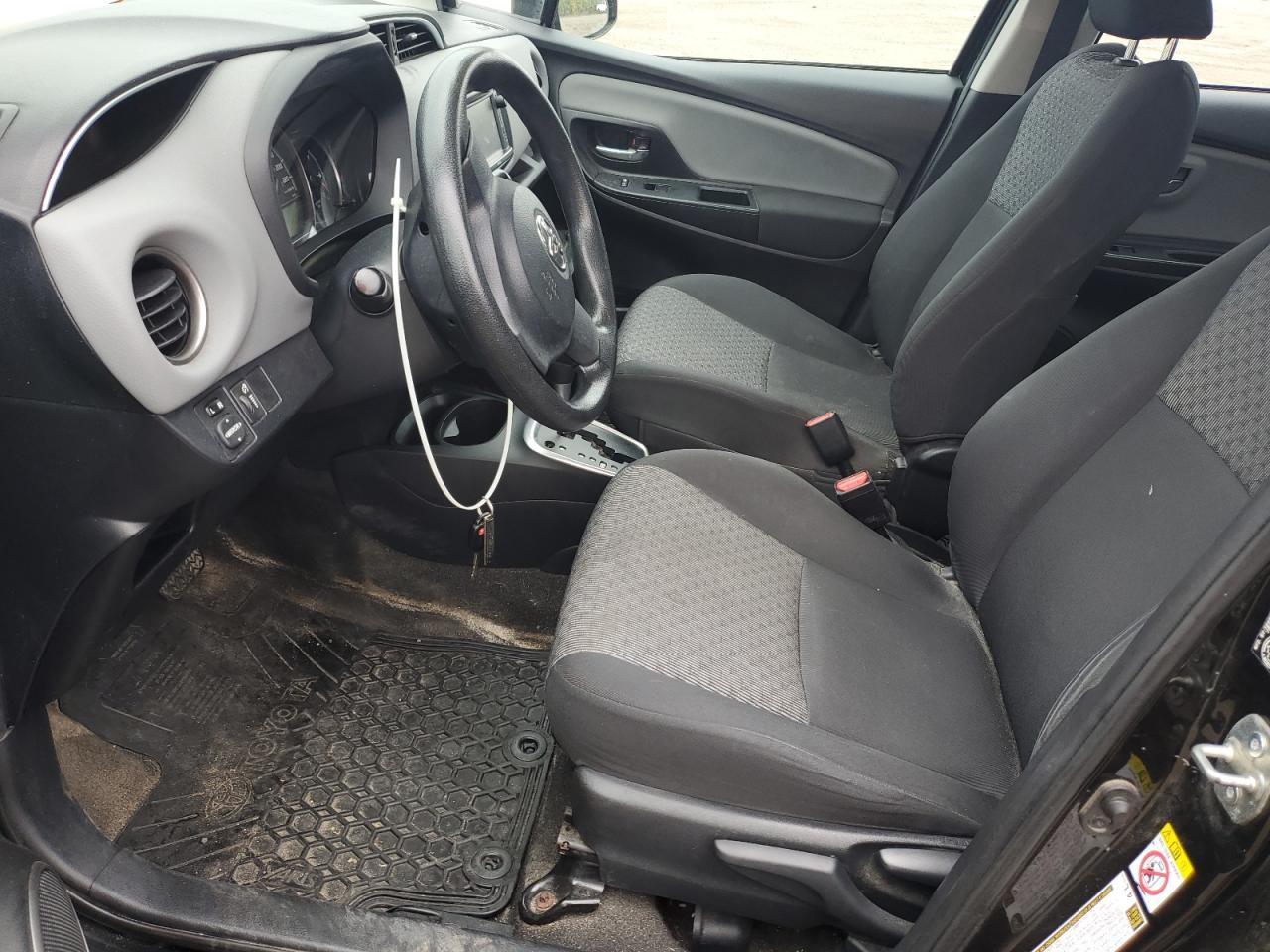 2015 Toyota Yaris - Image 7