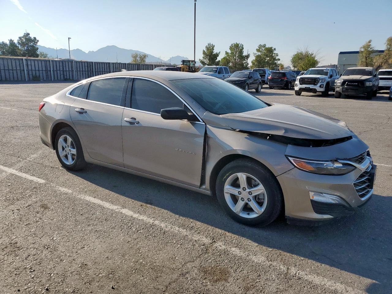 2023 Chevrolet Malibu Ls - Фото 4